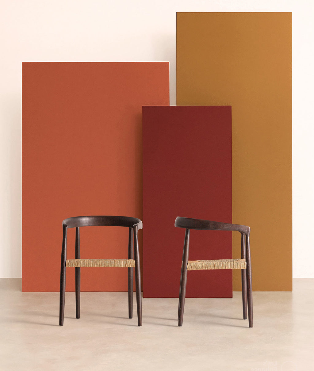 Chaise de Salle à Manger avec Accoudoirs en Bois d'Orme Couleur Wenge LEYNIE - 52 x 54 cm KODU