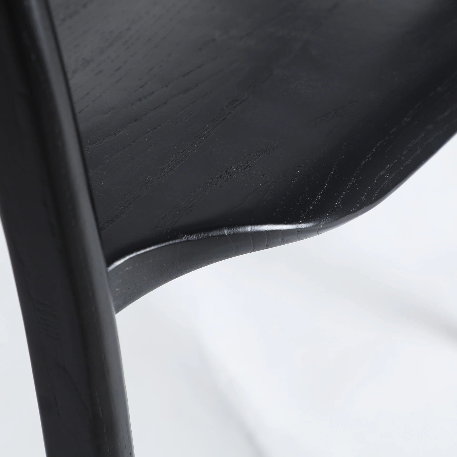 Chaise en Bois d'Orme Noir HASLOCH - 42 x 47 cm KODU