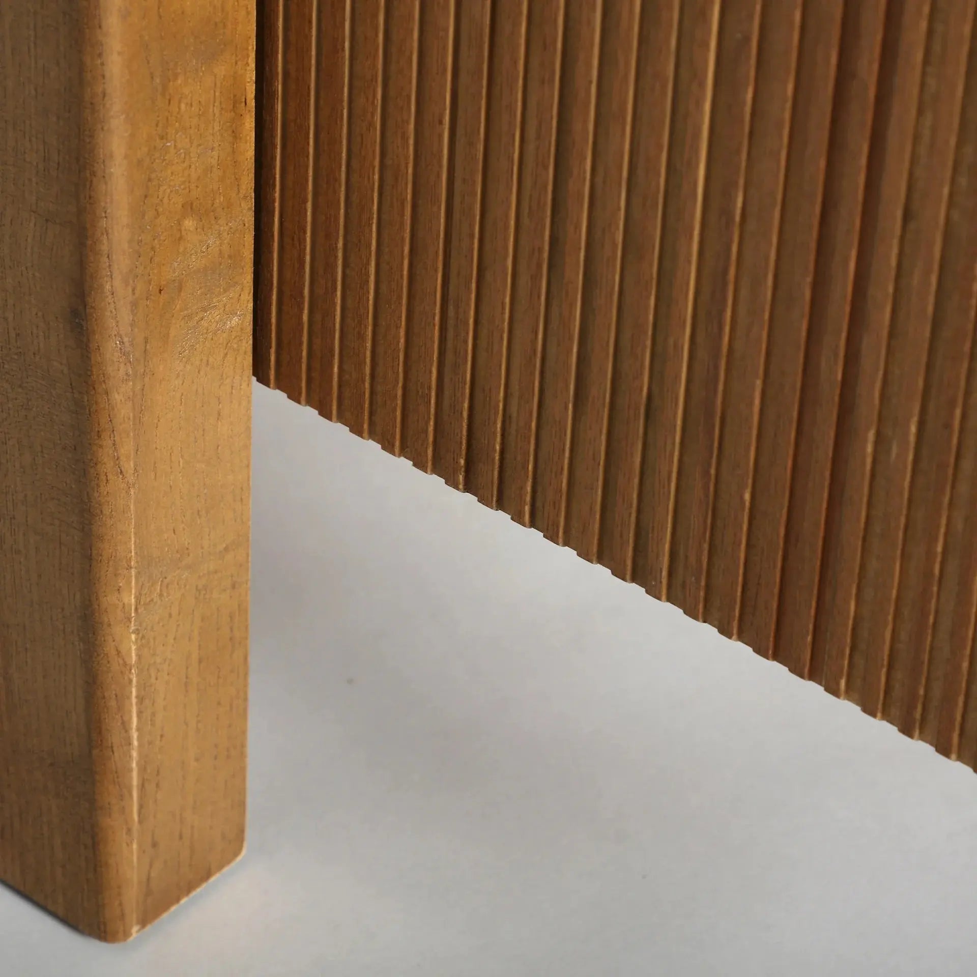 Armoire 2 Portes en Bois de Frêne Brun COPENHAGUE - 150 cm KODU