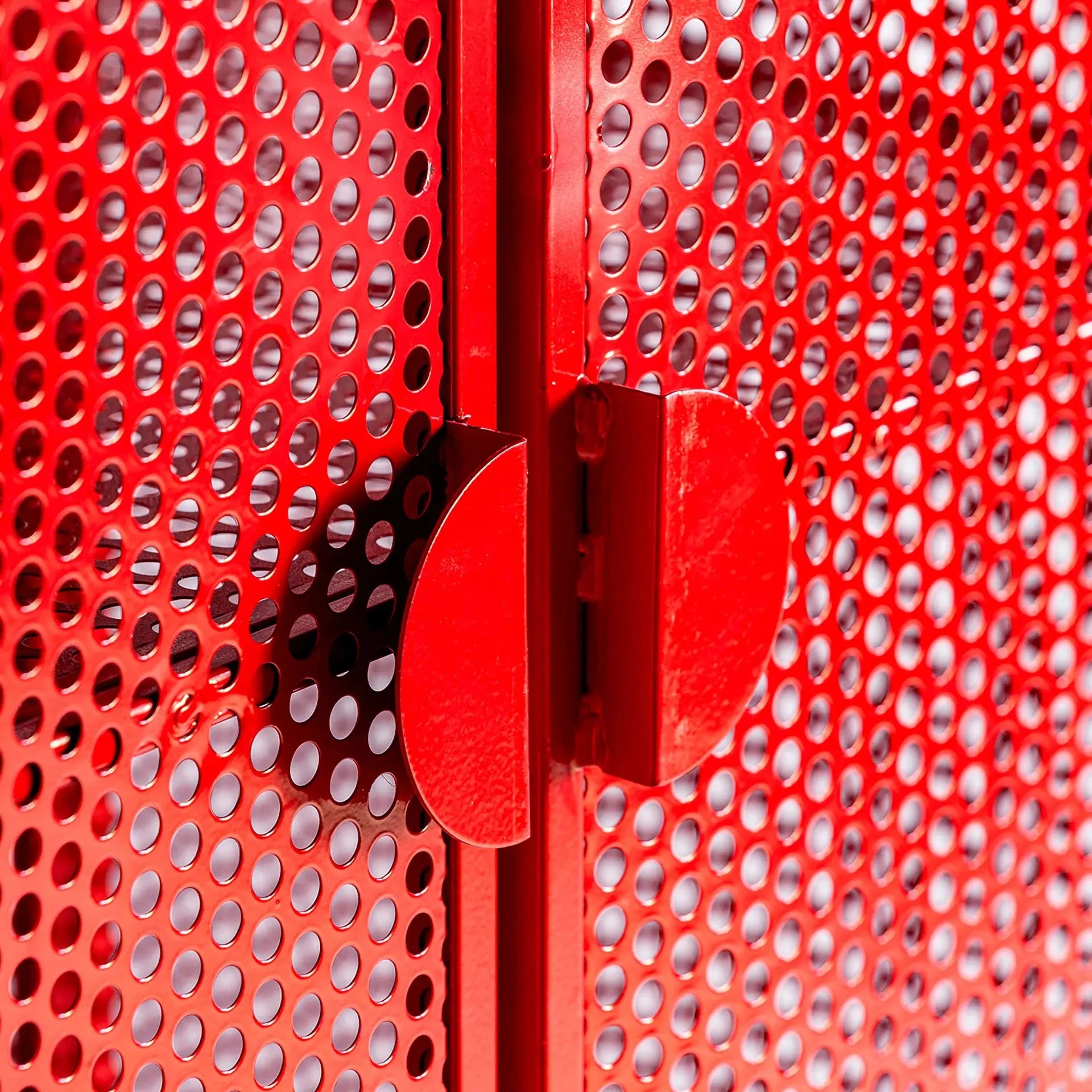 Armoire 2 Portes en Métal Rouge ARVERT - 180 cm KODU