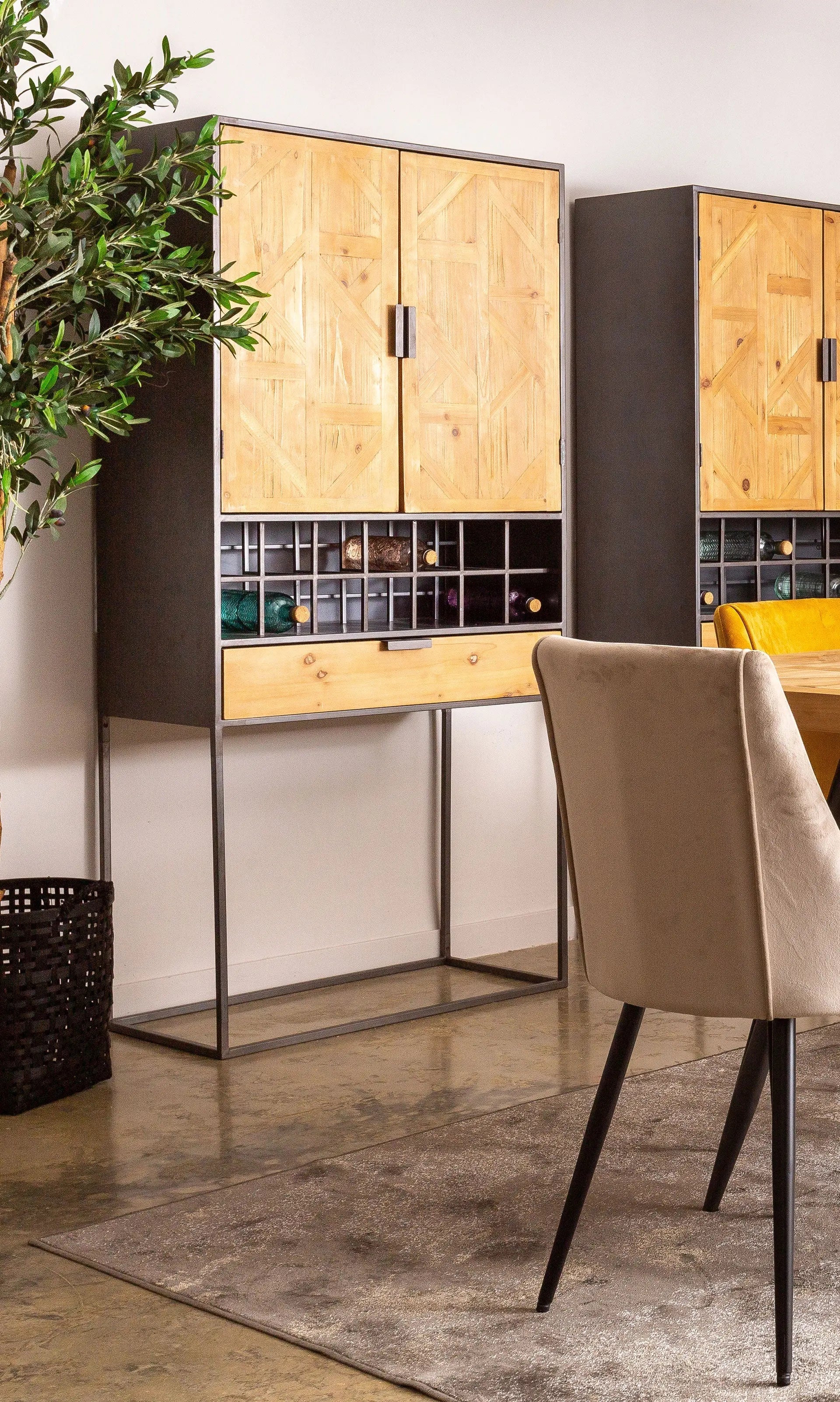 Armoire Bar en Bois de Sapin et Métal LONGFORD - 170 cm KODU