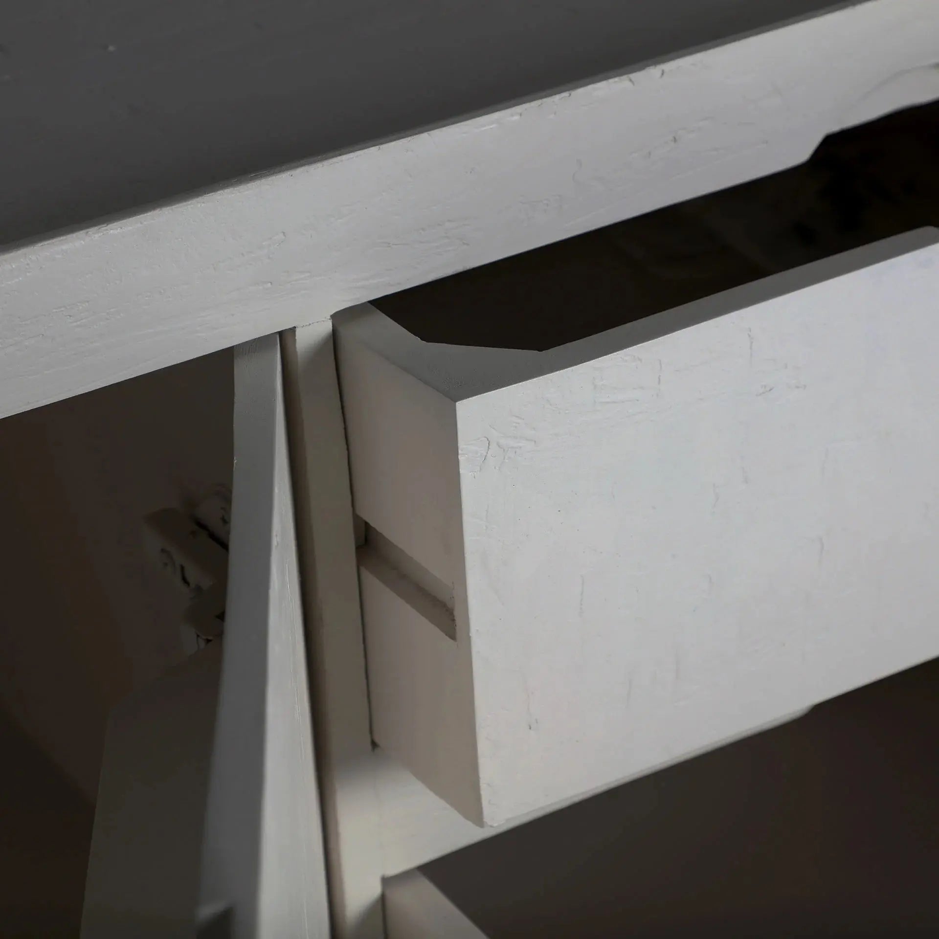 Buffet 2 Portes 3 Tiroirs en Bois de Manguier Blanc Cassé HALSUA - 170 cm KODU