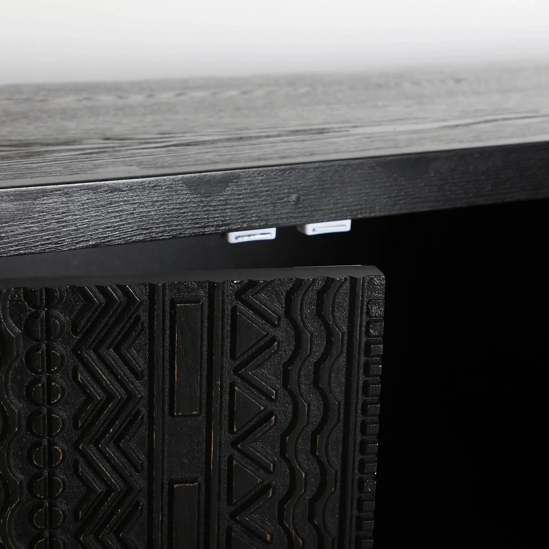 Buffet 4 Portes en Bois de Frêne Noir ANTRIM - 156 cm KODU
