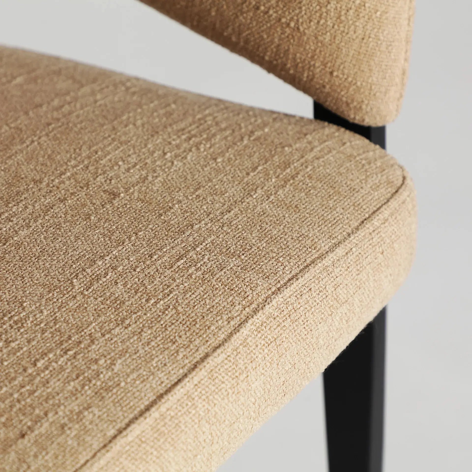 Chaise de Salle à Manger avec Accoudoirs Tissu Beige BRUGES - 59 x 60 cm KODU