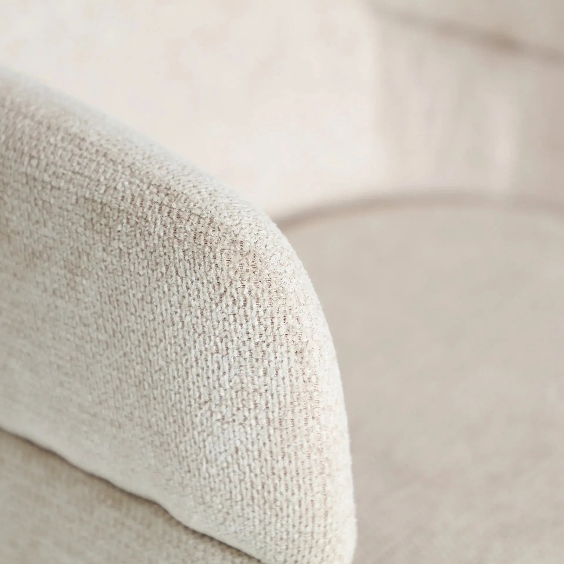 Chaise de Salle à Manger avec Accoudoirs Tissu Crème LAVEN - 57 x 63 cm KODU