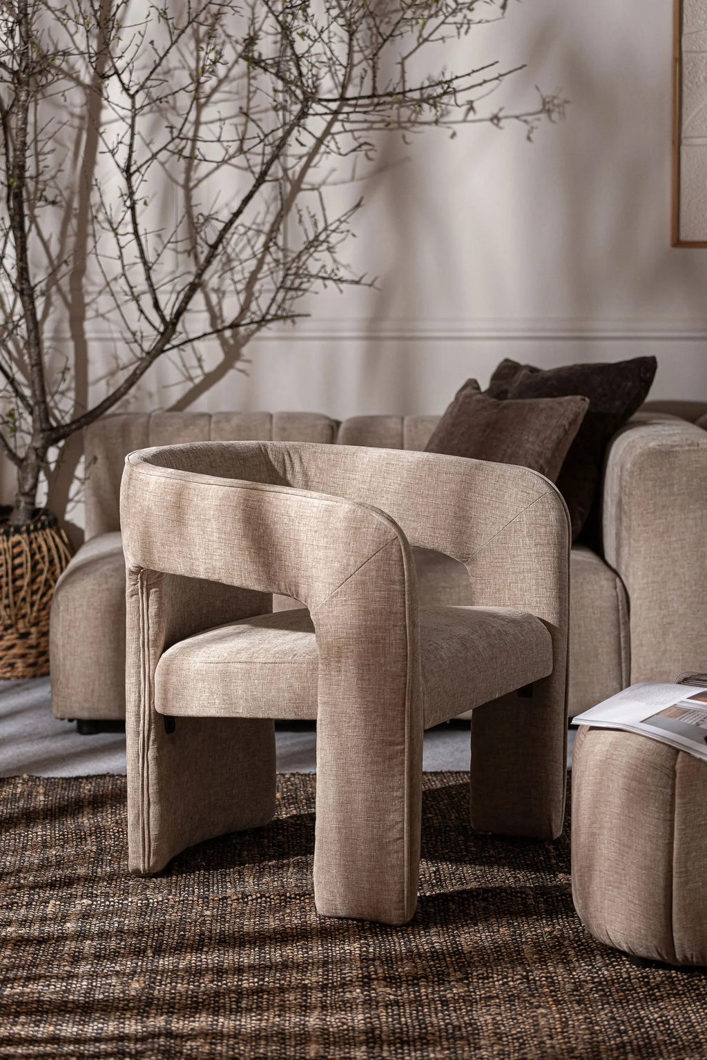 Chaise de Salle à Manger avec Accoudoirs en Tissu Velours Beige BAUTZEN - 66 x 68 cm KODU