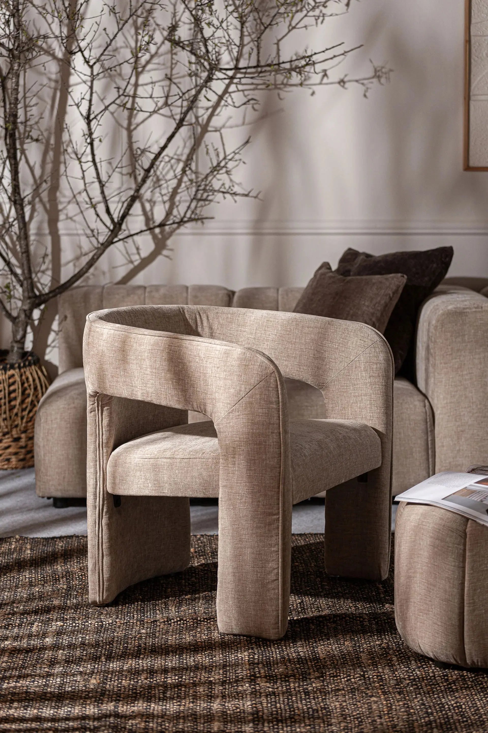 Chaise de Salle à Manger avec Accoudoirs en Tissu Velours Beige BAUTZEN - 66 x 68 cm KODU