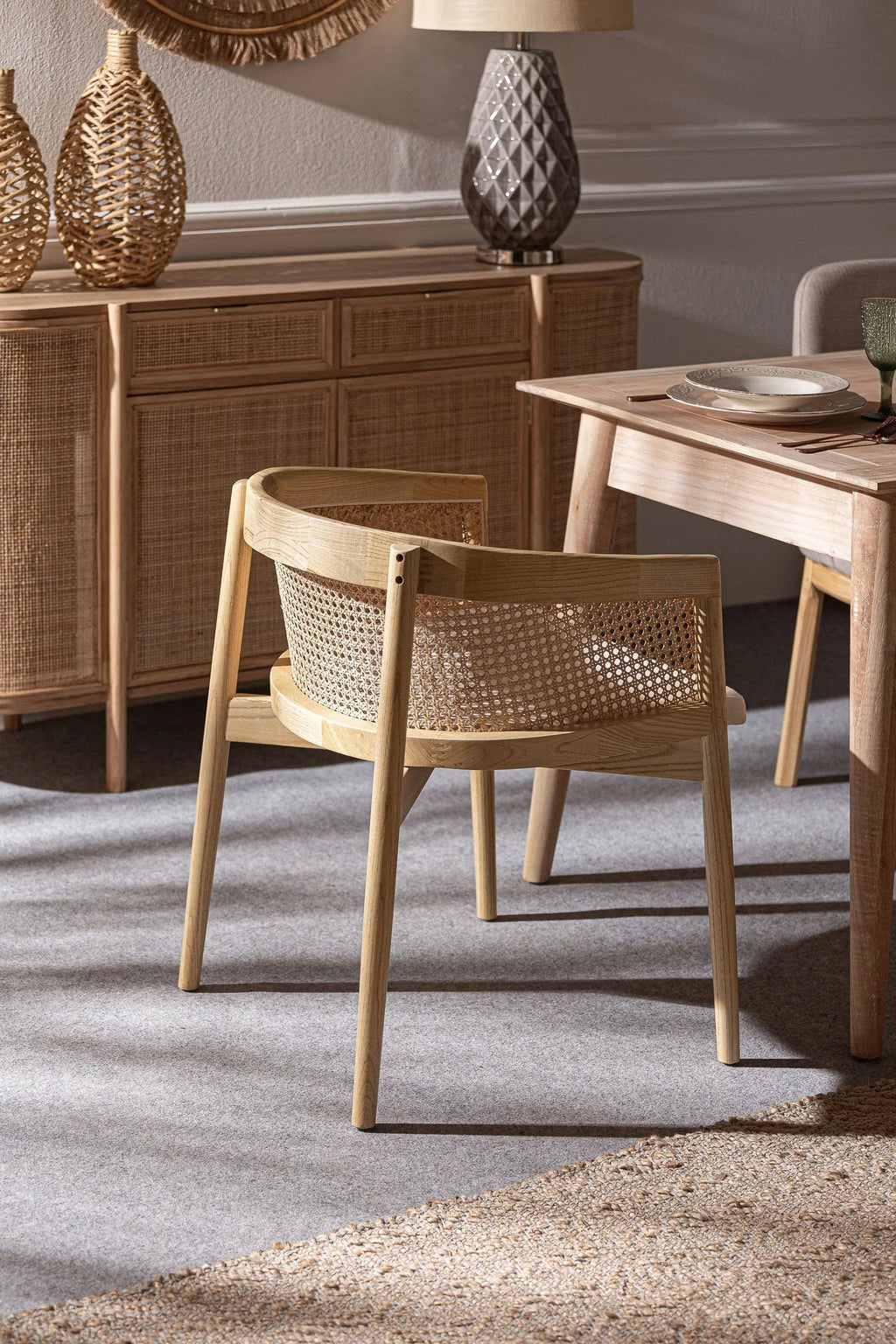 Chaise de Salle à Manger en Bois d'Orme avec Accoudoirs VIKAN - 59 x 61 cm KODU