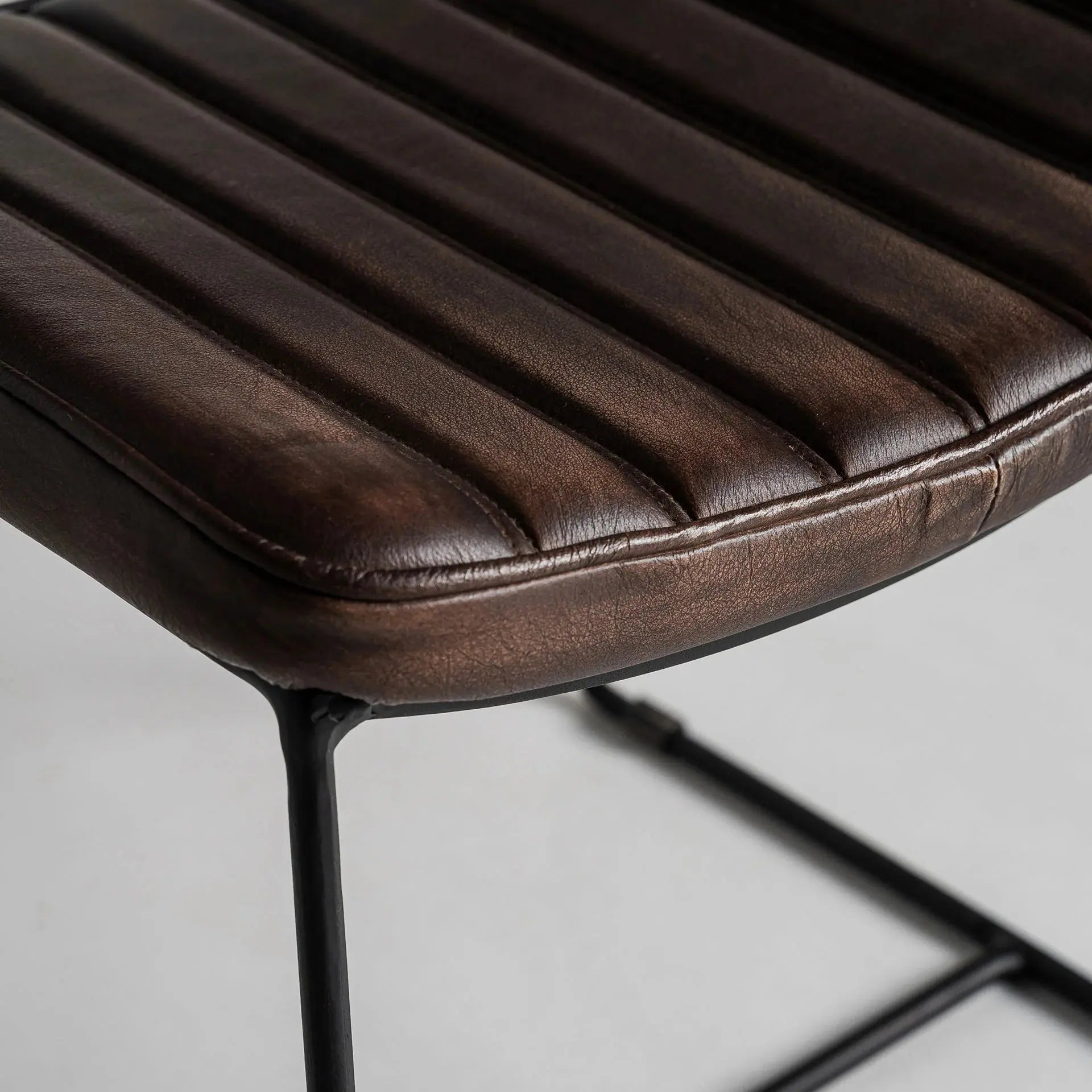 Chaise de Salle à Manger en Cuir Marron ISSERT - 50 x 53 cm KODU