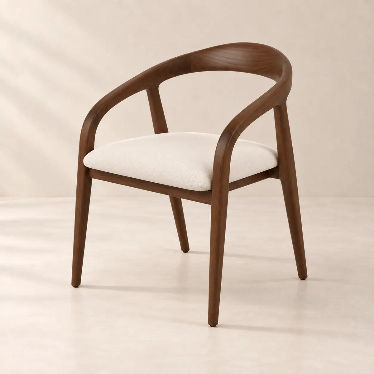 Chaise STELLA en bois naturel et assise bouclette