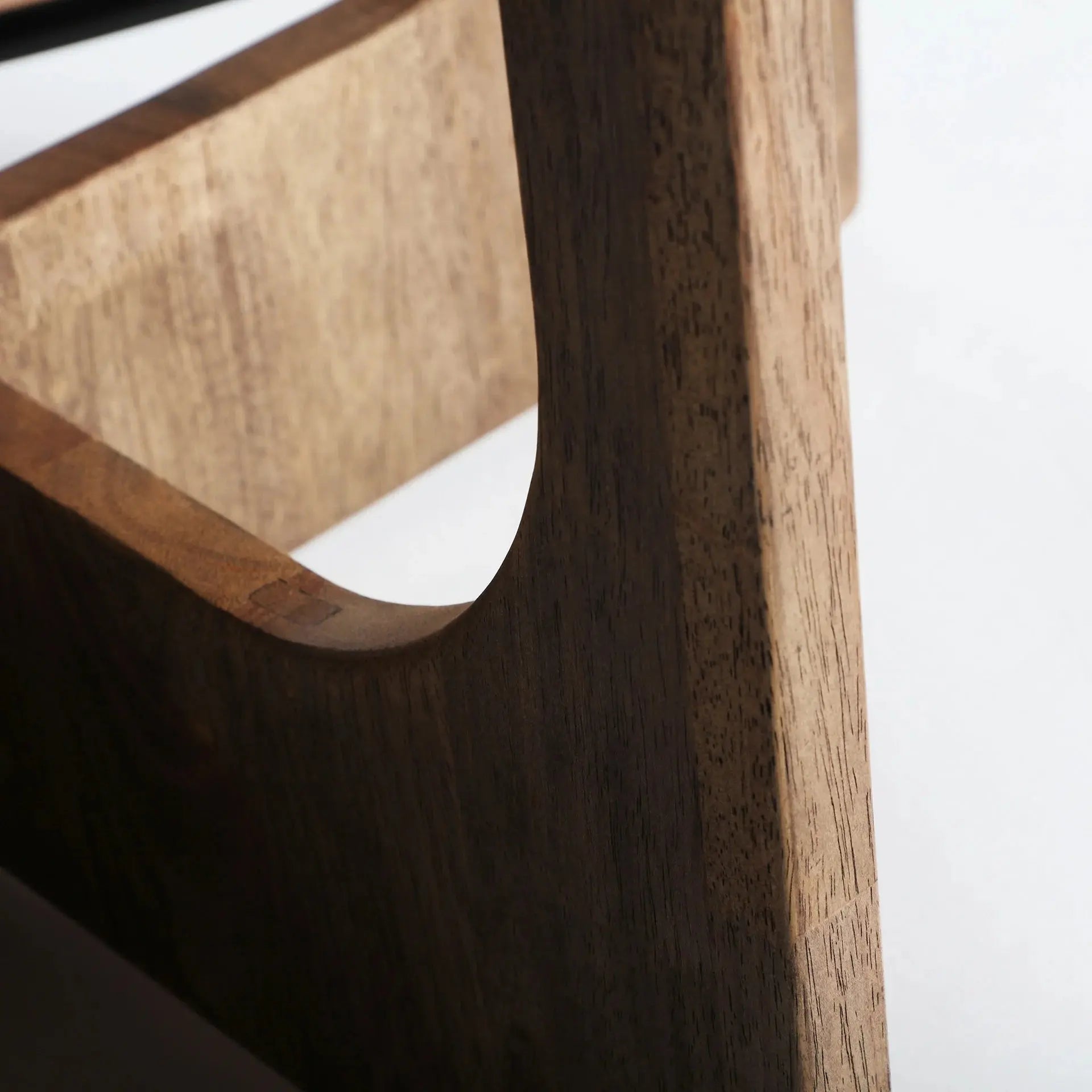 Table Basse en Bois d'Hévéa Brun Plateau en Verre Trempé Brun LUBECA - 80 cm KODU