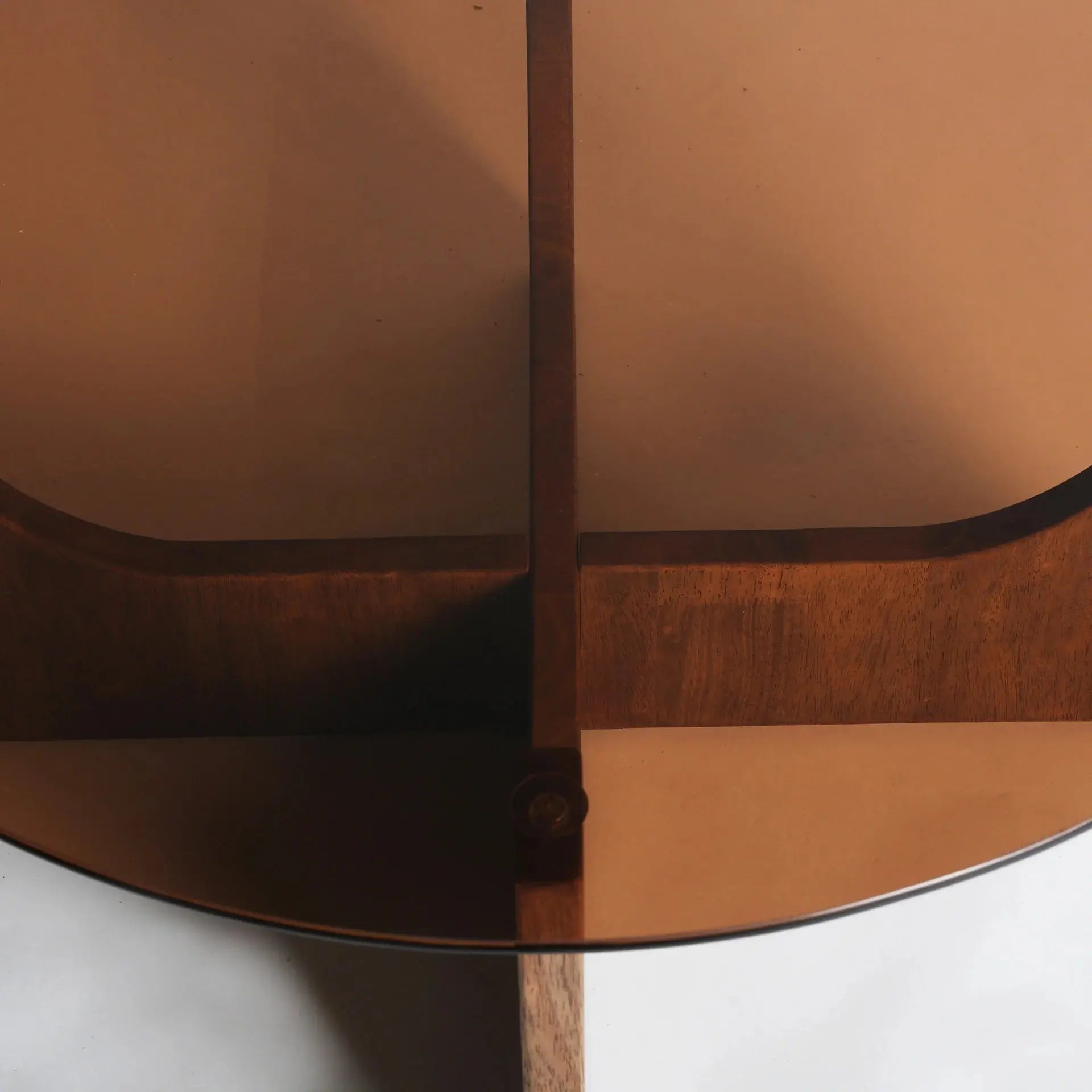 Table Basse en Bois d'Hévéa Brun Plateau en Verre Trempé Brun LUBECA - 80 cm KODU