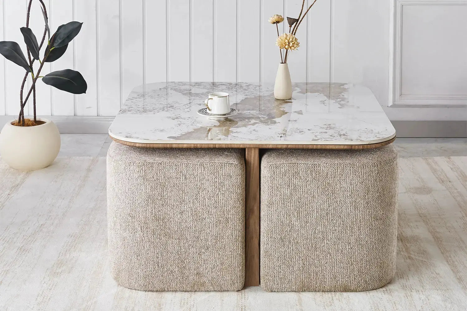 Table Basse en Pierre Brillante avec 4 Poufs CLEA - 80 x 80 cm Rousseau