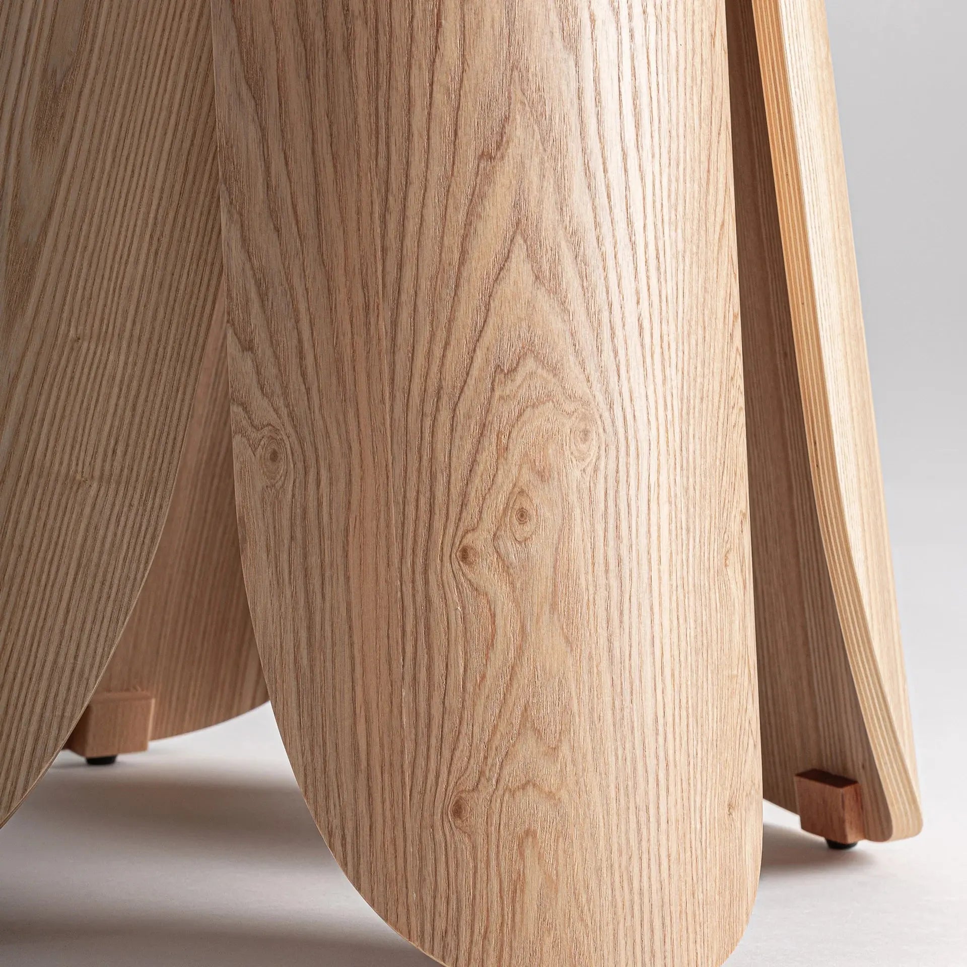 Table De Bar en MDF brun clair et plaquée de frêne WIELER - 90 cm KODU