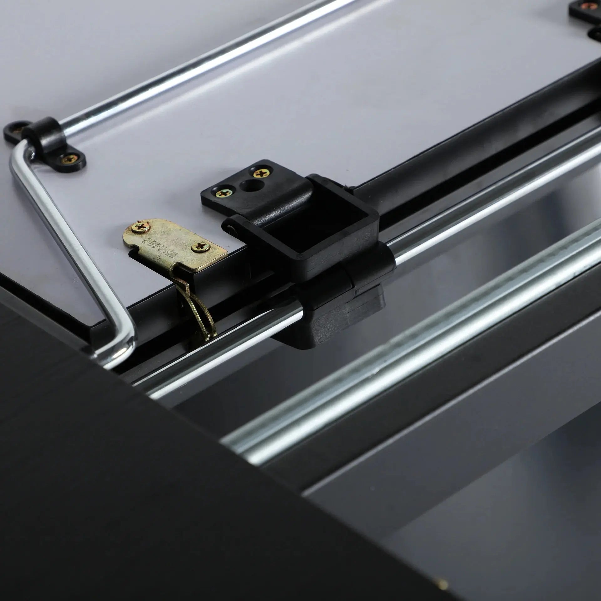 Table Extensible de Salle à Manger en Mélanine et Bois MDF Noir LIZANT - 160 x 100 cm KODU