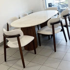Table à manger ovale en travertin et pieds en bois massif ELENA, de 140 à 220 cm