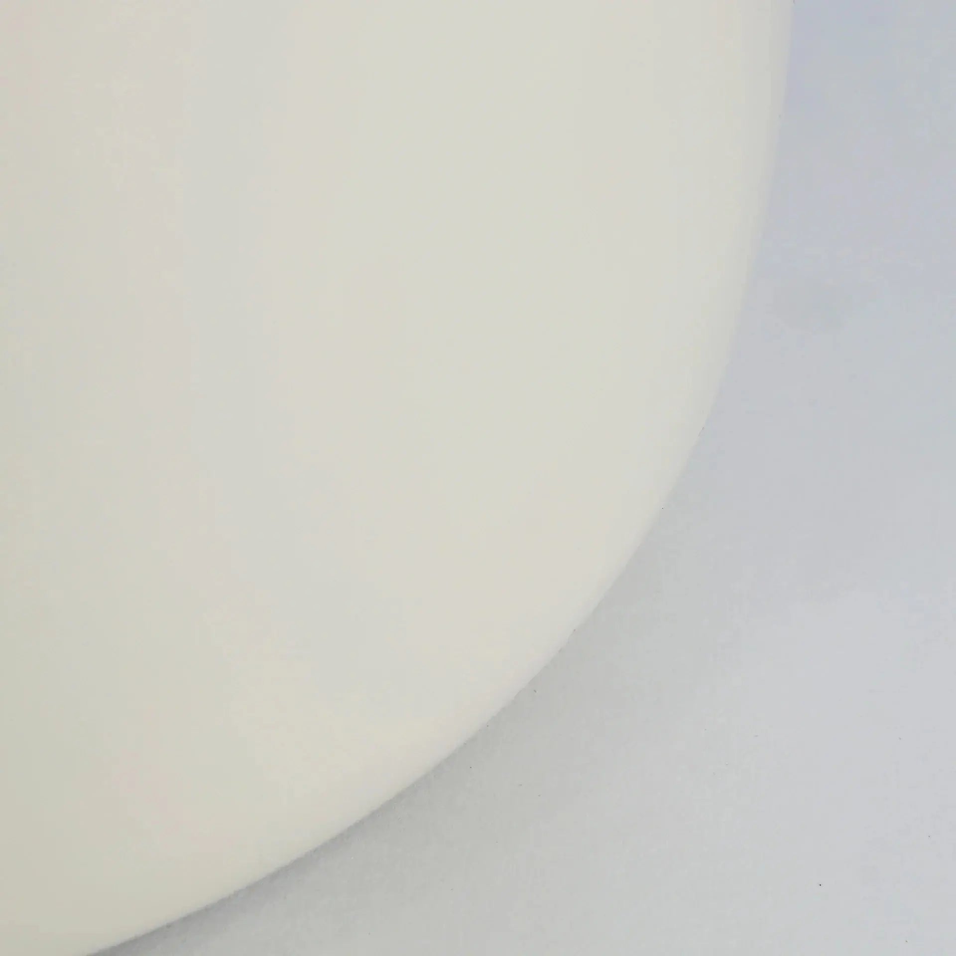 Table d'Appoint de Bout de Canapé 100% Fer en Blanc Cassé GREI - 38 cm KODU