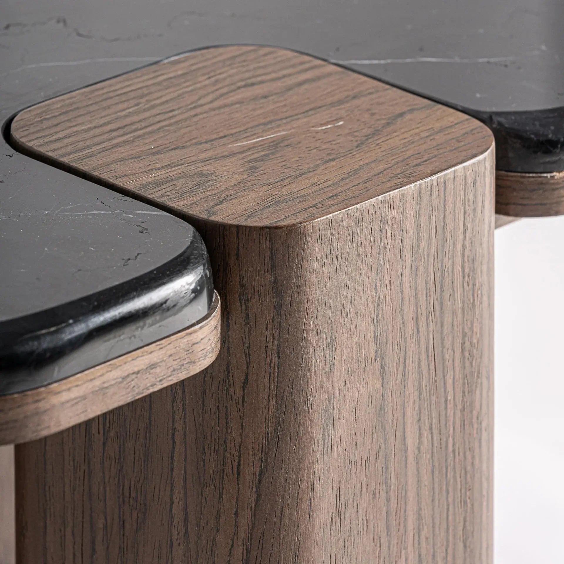 Table d'Appoint de Bout de Canapé en Bois MDF et Marbre Noir ATLAS - 40 x 40 cm KODU