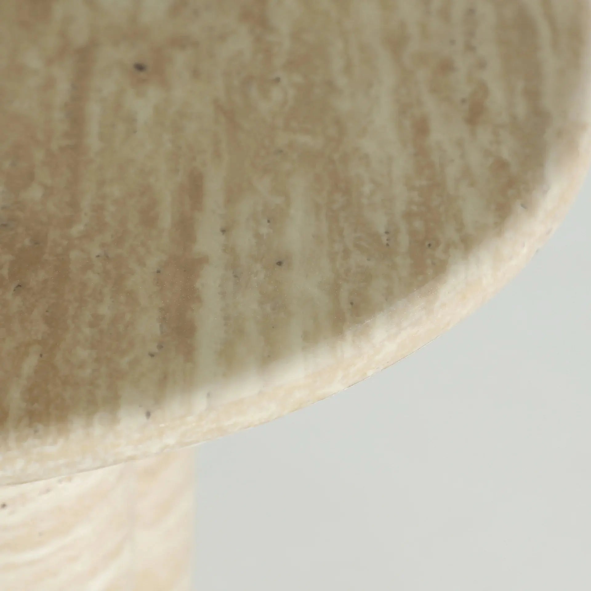 Table d'Appoint de Bout de Canapé en Bois MDF et Marbre Synthétique Beige LAMBESC - 55 cm KODU