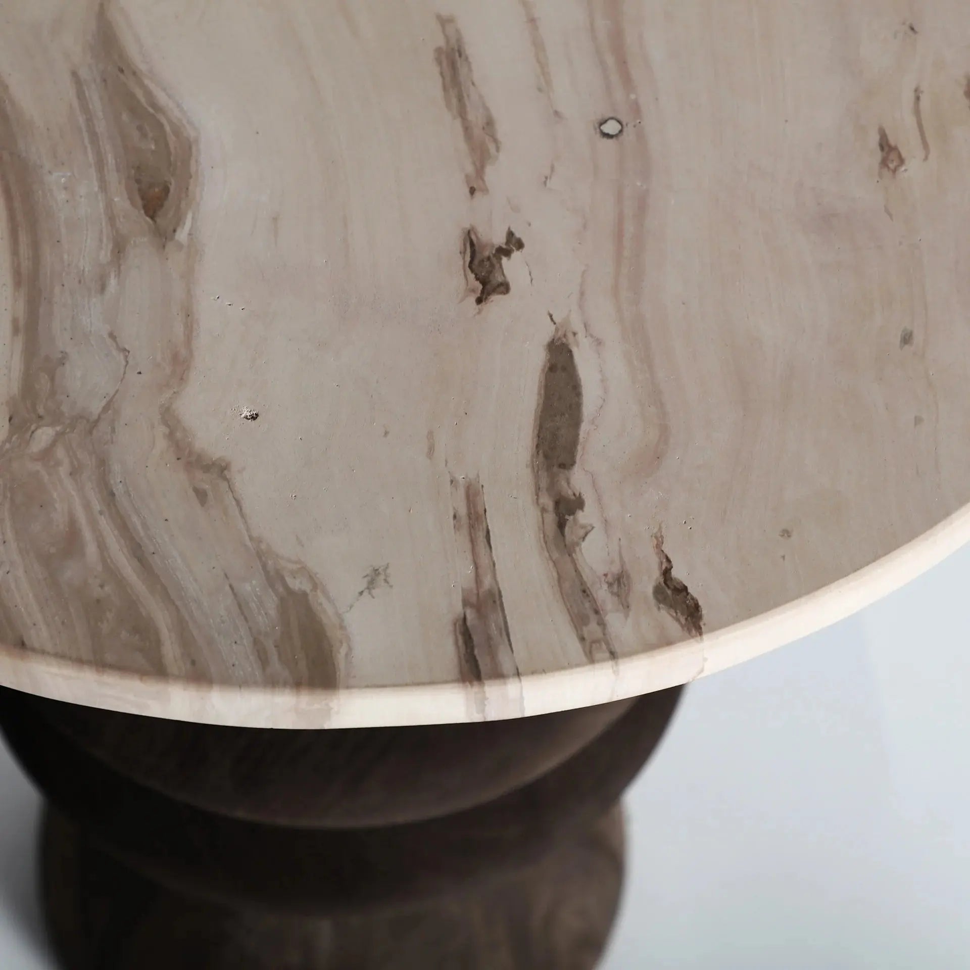 Table d'Appoint de Bout de Canapé en Bois de Manguier Brun et Plateau en Marbre Brun VRADS - 45 cm KODU