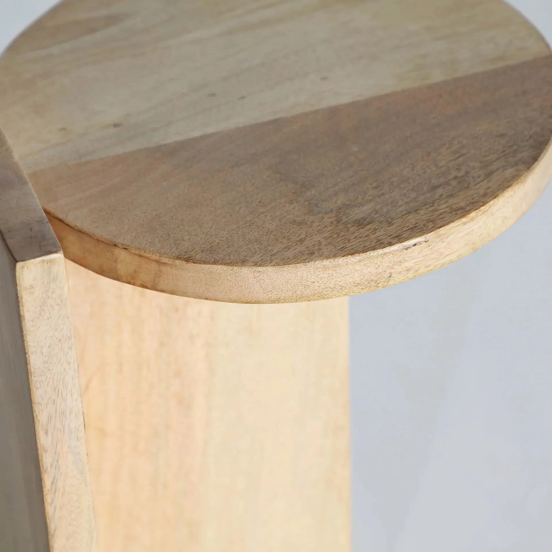 Table d'Appoint de Bout de Canapé en Bois de Manguier Finition Naturelle LESZNO - 35 x 32 cm KODU