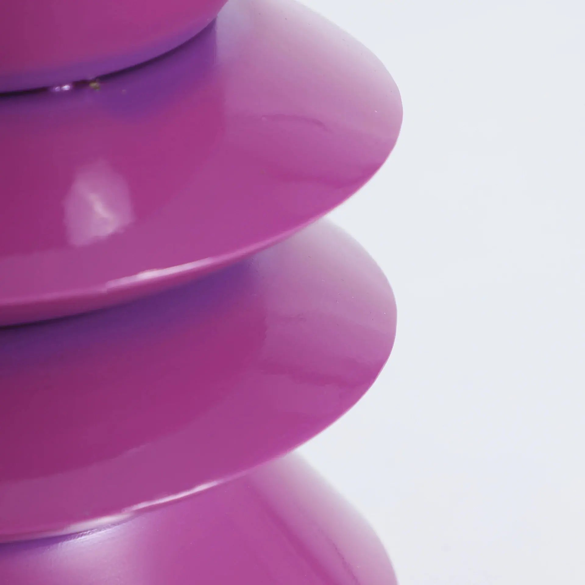 Table d'Appoint de Bout de Canapé en Fer Violet et Finition Brillante GLOW - 26 cm KODU