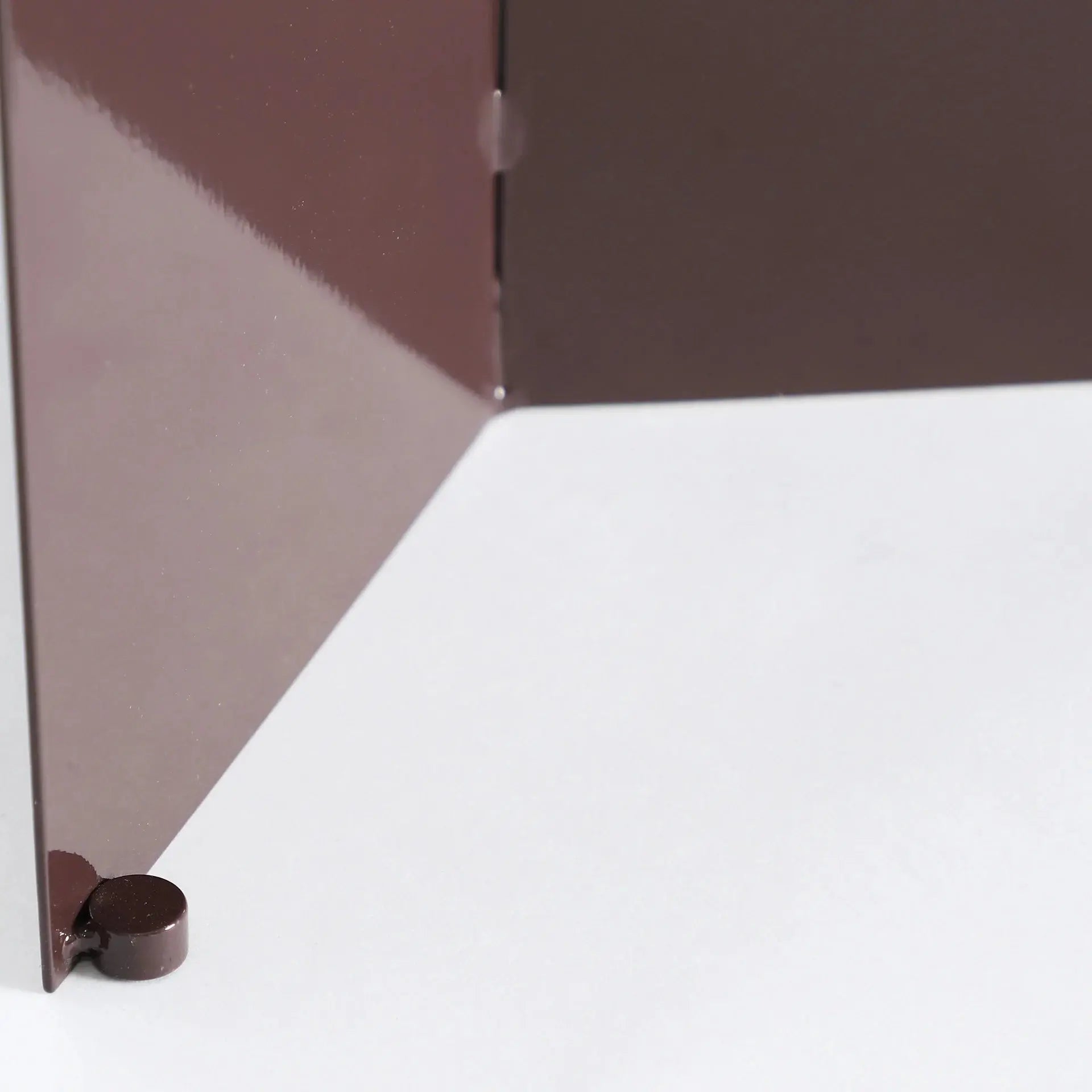 Table d'Appoint de Bout de Canapé en Fer brillant Chocolat et Marbre Synthétique Veteado - 37 cm KODU
