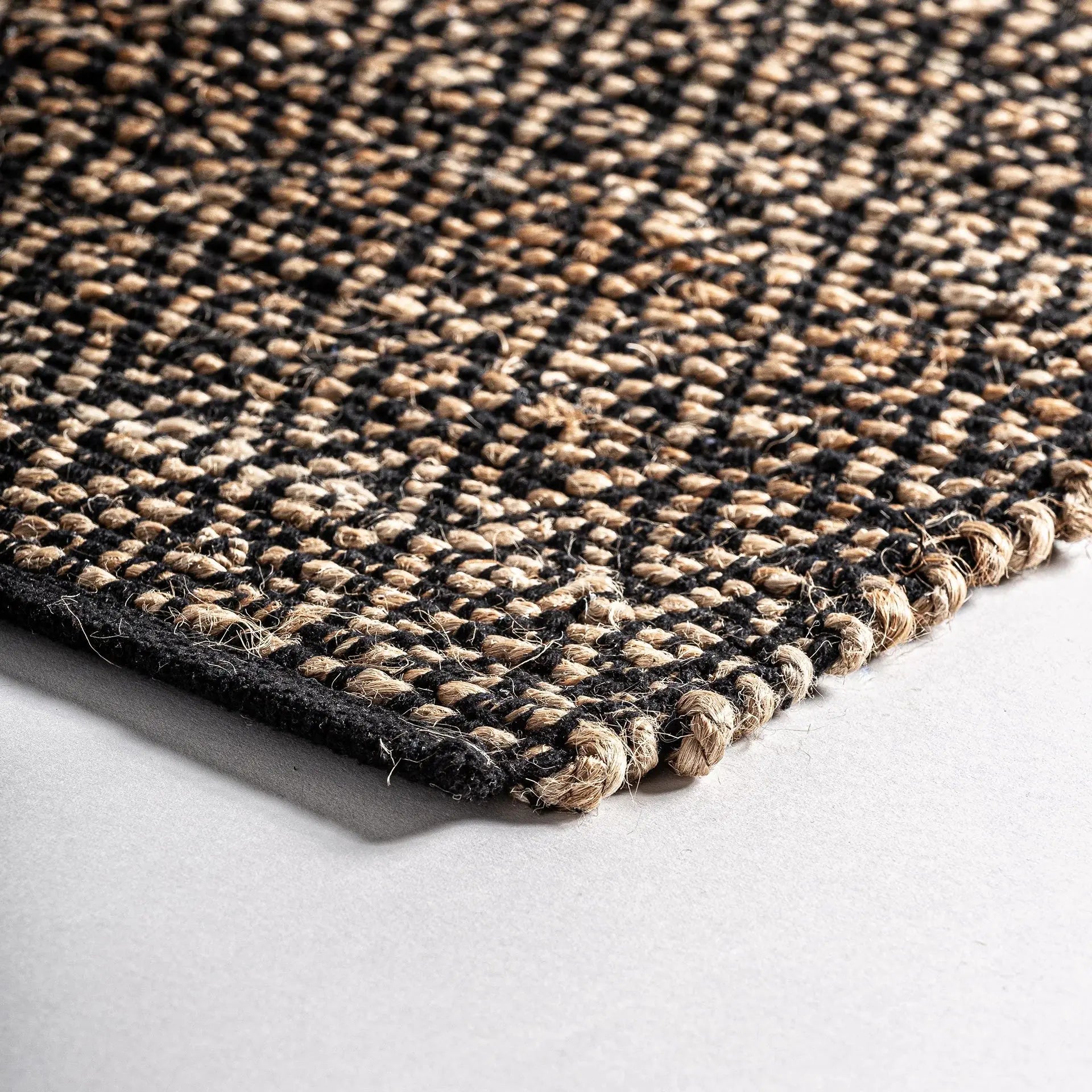 Tapis en Jute Noir ELARA - 200 x 310 cm KODU